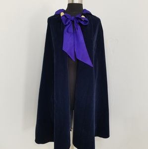 Blue velvet cape...this has sold. Do not purchase.